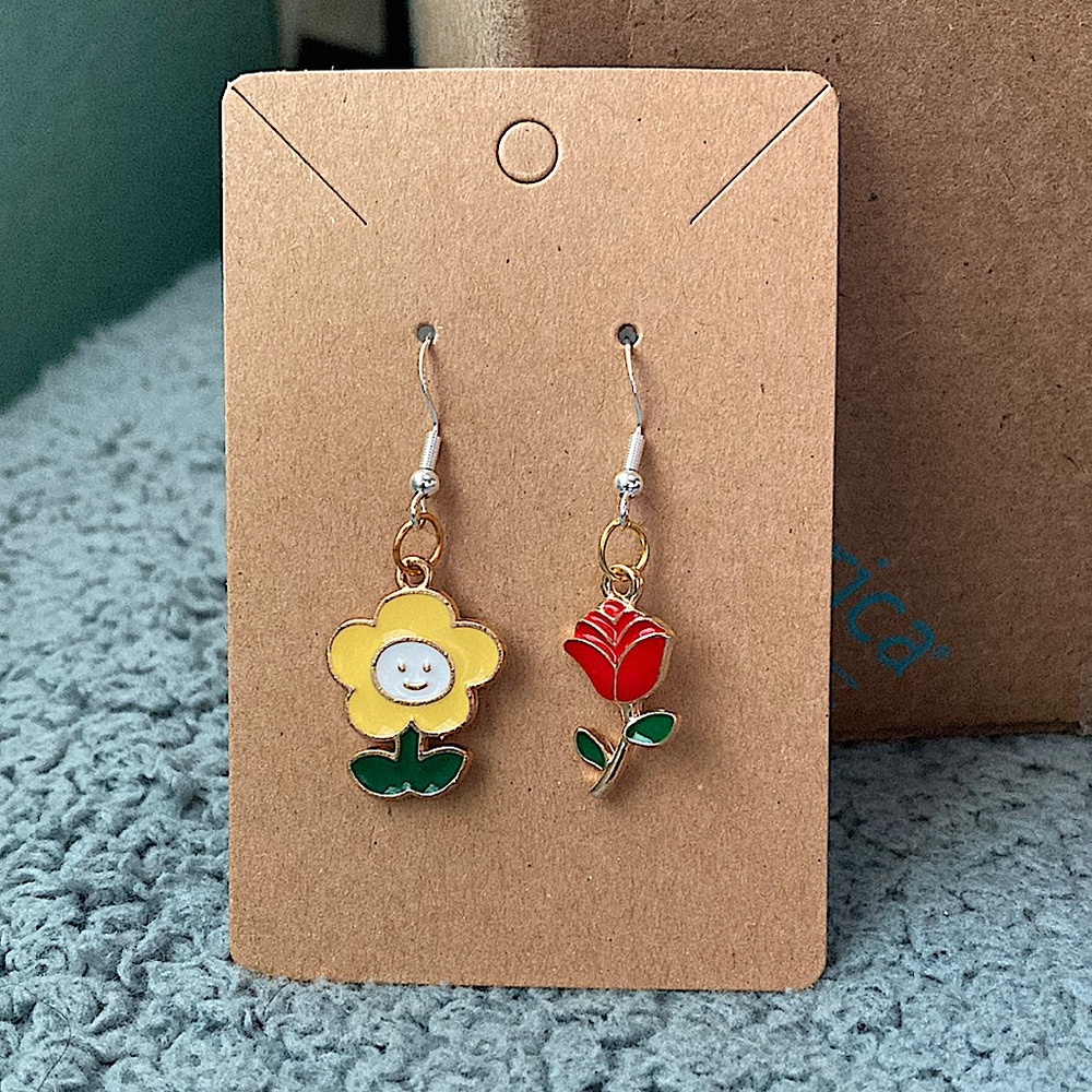 Daisy and rose flower earrings